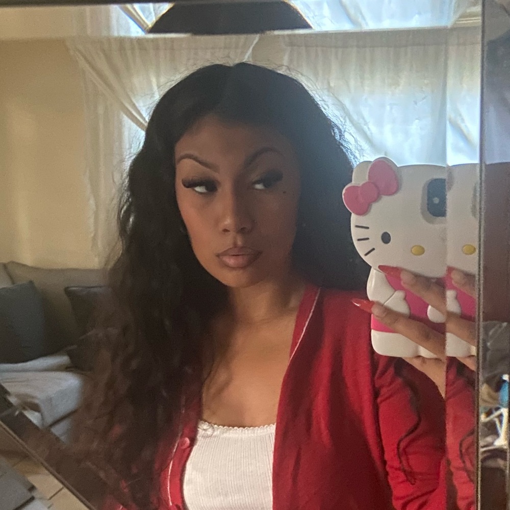 Meet your Posher, Jessica 🎀🌺💕